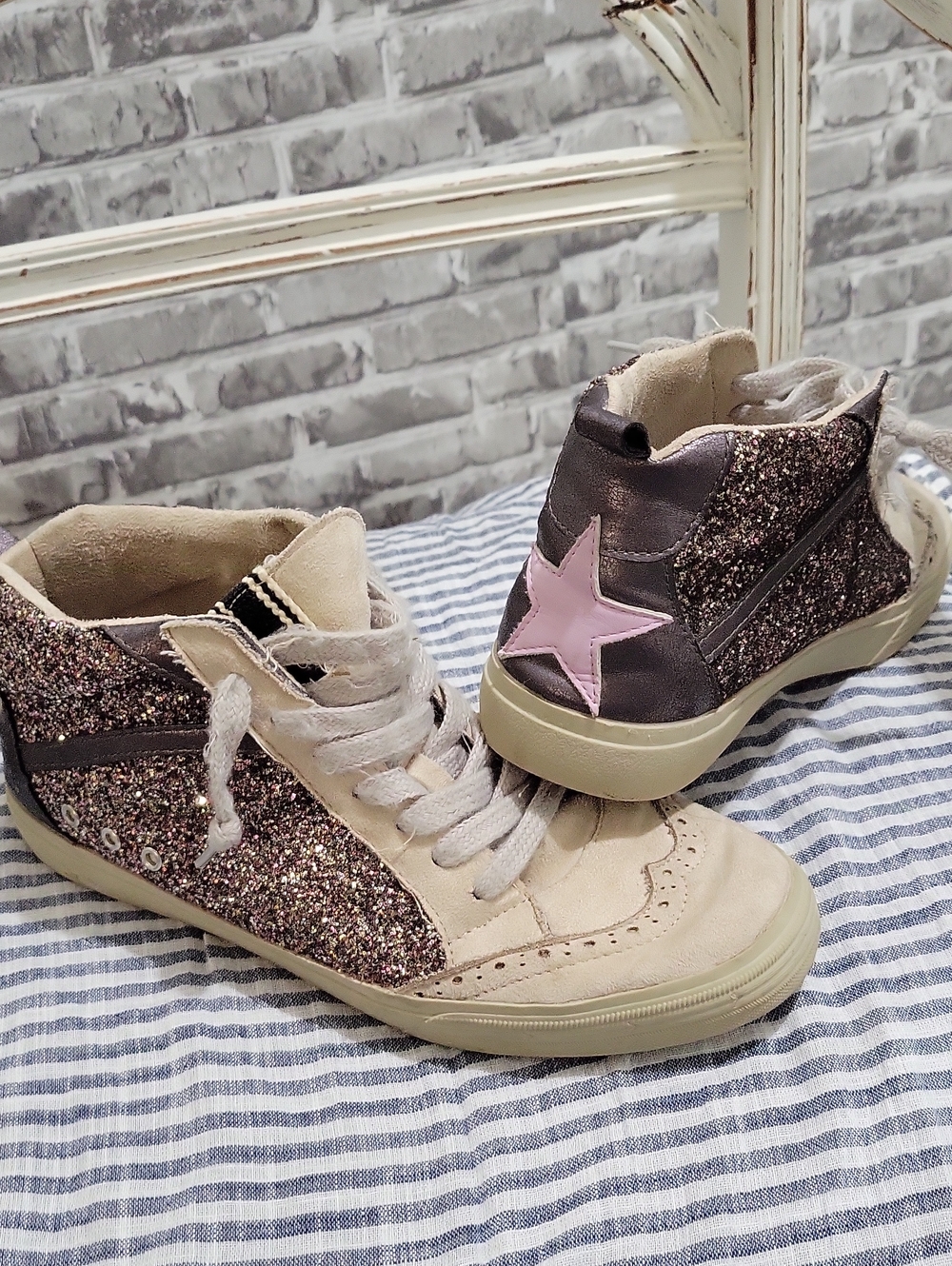 ShuShop Pewter Glitter High Top Sneaker, Pink Star Women's Sz 10 Shoe